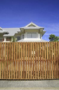 Deciding on the Best Type of Fence for Your House
